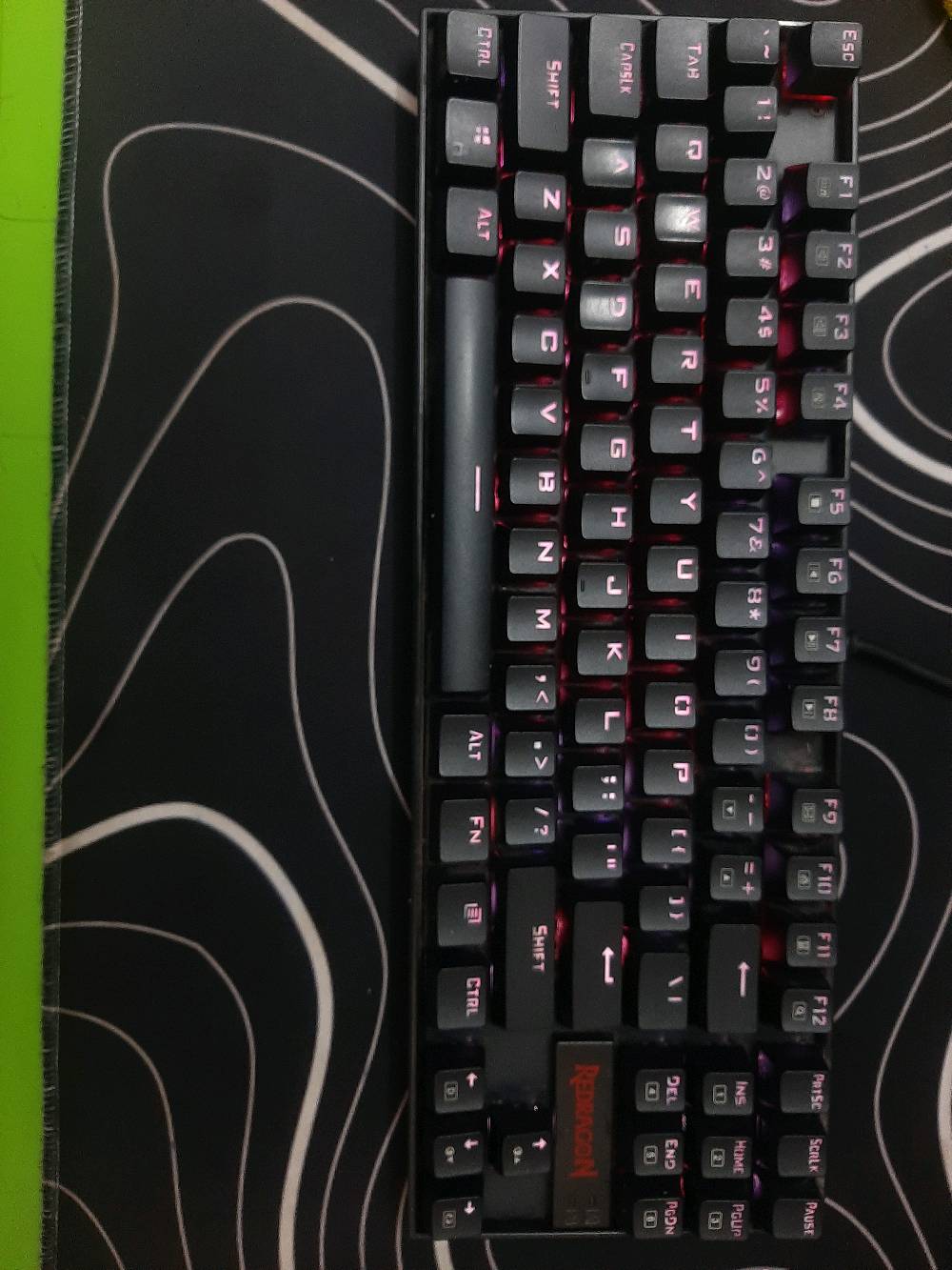 3060 ti gaming x msi 

I512400f 

16g ddr4 3600hz crossair

B660 msi 2 slots of ram

Case color master td500 mesh black

256g m.2 nvme

1t hrad disk

الملحقات

Keyboard k552 reddragon

Mouse attack shark x 6

ما ابيع قطع كامل تجميعه والملحقات فقط

مليون ٩٠  

مكاني بغداد حي الجهاد وماعندي توصيل