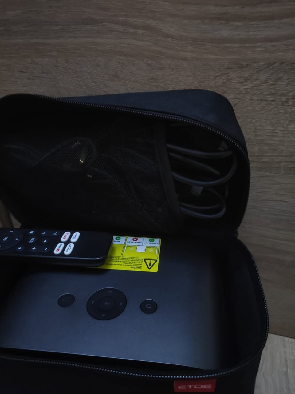 کوردی، العربية، English 

ETOE E3 Pro 2026丨Google TV 1080P Smart Projector

کوردی 
📽️ داتاشۆوە بۆ فرۆشتن — Smart Full HD

داتاشۆوەکە Smart و Full HD ـە و لەلایەن Google ـەوە پشتگیری دەکرێت.
بە سیستەمی Android کار دەکات و پێویستی بە لاپتۆپ نییە؛ دەتوانیت وەک Smart TV بەکاری بهێنیت.

✅ مۆدێلی 2026
✅ بەکارهێنانی زۆر کەم — وەک نوێ
✅ Android Smart System
✅ پشتگیری لەلایەن Google
✅ کیس/جانتا و کۆنتڕۆڵ لەگەڵیدایە
✅ پۆرتی HDMI بۆ پەیوەندی بە لاپتۆپ و ئامێرەکانی تر
✅ گونجاو بۆ فیلم، یاری، Netflix و بەکارهێنانی ماڵەوە

💰 نرخ: $200
📍 شوێن: هەولێر
📞 بۆ پەیوەندی: 00964 751 730 8481
نرخی ٢٠٠ دۆلار 
شوێن: هەولێر 
بۆ پەیوەندی 
009647517308481

English

📽️ Smart Full HD Projector for Sale

Professional Smart Full HD projector, Google-supported and powered by an Android Smart System. It works independently, so you don’t need a laptop to use it — you can use it like a Smart TV.

✅ 2026 Model
✅ Very lightly used — like new
✅ Android Smart System
✅ Google-supported
✅ Carrying case and remote control included
✅ HDMI port for connecting a laptop and other devices
✅ Perfect for movies, gaming, Netflix, and home entertainment

💰 Price: $200
📍 Location: Erbil, Kurdistan Region
📞 Contact: 00964 751 730 8481

العربية

📽️ جهاز عرض ذكي Full HD للبيع

جهاز عرض Smart Full HD احترافي، مدعوم من Google ويعمل بنظام Android Smart. لا يحتاج إلى لابتوب للتشغيل، ويمكن استخدامه مثل التلفزيون الذكي بشكل مستقل.

✅ موديل 2026
✅ استخدام خفيف جدًا — بحالة شبه جديدة
✅ نظام Android Smart
✅ مدعوم من Google
✅ حقيبة حمل وريموت كنترول مرفقان
✅ منفذ HDMI لتوصيل اللابتوب والأجهزة الأخرى
✅ مناسب للأفلام، الألعاب، Netflix والترفيه المنزلي

💰 السعر: 200 دولار
📍 الموقع: أربيل، إقليم كردستان
📞 للتواصل: 00964 751 730 8481 أربيل, العراق

نص مكتوب في الصور:
- Google TV NETFLIX
- Eтоe Google TV Google Play YouTube NETFLIX ETOE E3 PRO Giải Pháp Giải Trí Tại Gia Thông Minh 1080P FULL HD [ Laser Technology ] Auto Keystone Correction Auto Focus 20W Surround Sound 600 ANSI Lumens Google Assistant Voice Control Google Cast Built-in Zoom: 50%-100% 700,000+ Movies Shows on 10000+ Apps