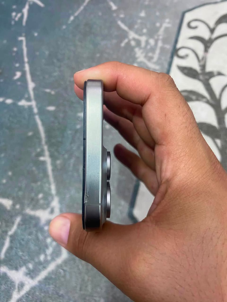 سلام عليكم. ايفون 15 برو ماكس ذاكرة256 بطارية٨٦. مبدل فقط شاشة نوعية جيدة. سعره 750. باقي التفاصيل بالصور. مكاني نجف الجديدة الرابعة او شارع المدينة. 

***********
