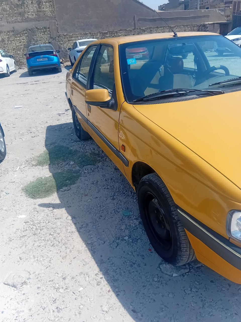 بيجو لميس ٢٠١٢ بسمي كير محرك تخم تاير صدر امامي وخلفي جديد السيارة لاصبغ ولا تبديل السعر ٢٨ ورقة وبيهة مجال عنواني بغداد الجديدة ***********
