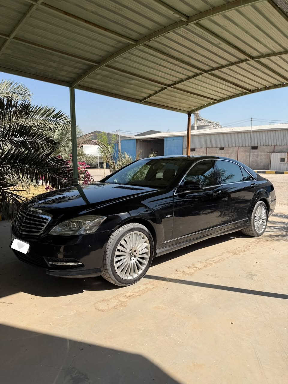 سلام عليكم للبيع مارسدس s350 موديل ١٢
السياره جديده مال جناي كامله من لدعاميه للدعاميه 
كحداديه وكير ومحرك وتخم تاير ترايك وين مايعجبك شرط

خليجي مكفوله استيراد خاص فول عدى الثلاجه لخلفيه 
رقم بغداد باسمي 
خمس بصمات 
خمس بردات
كنات جلد وكهرباء اربعه
جكات 
ستيرن كهرباء 
لد زنون بلادي 
بنراما طكتين 
اربع ابواب شفط وجنطه كهرباء 

سعره 228 ورقه وبيه مجال قليل 

***********
***********
