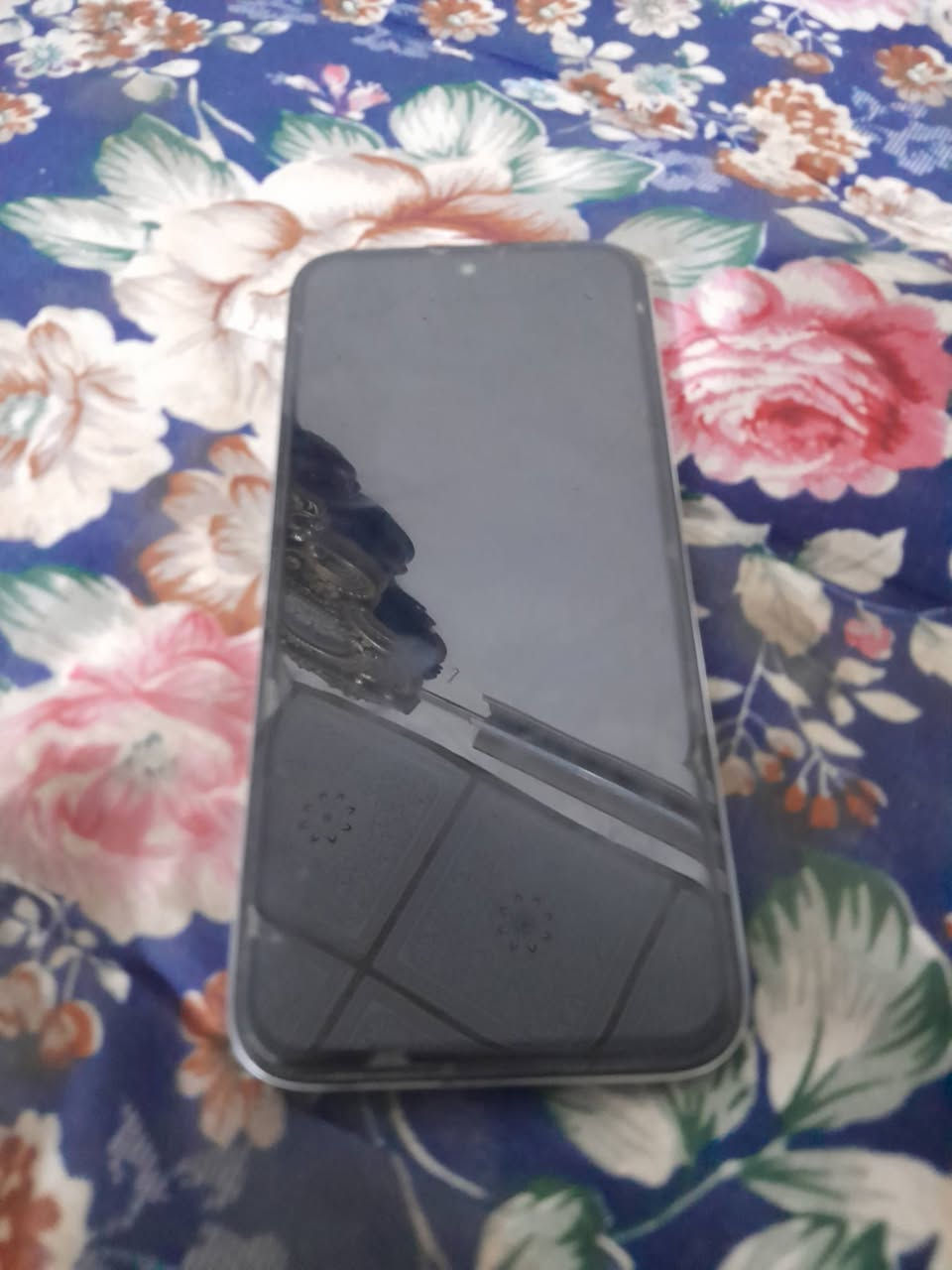 السلام عليكم عندي هاذا الجهاز للبيع هونر c6 ذاكره 128وبطاريه 96 السعر 250 وبي مجال ما صارلي شهر من اشتريته بعد جديد ***********

