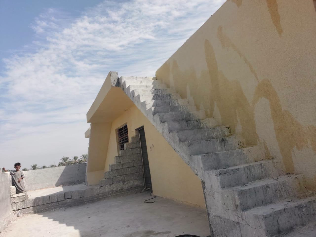 سلام عليكم يوجد لدينا بيت زراعي هيكل لبيع مسحاحته130  13×10متر بي منام 2 وصاله ومطبخ و
مساحت درج صحيات داخليه وخارجيه كراج  مسس مي كهرباء مجاري صاب لرضيه لبيت ولابخ  لخارج ونثر باقي بس داخل البيت سعر خاص بمكان زراعي حي زهراء وره بيت عميد كان لي ريد يتفضل خاص لو يتصل على رقم الهاتف 
***********
***********
محمد 
سلام عليكم يوجد لدينا بيت زراعي هيكل لبيع مسحاحته130  13×10متر بي منام 2 وصاله ومطبخ و
