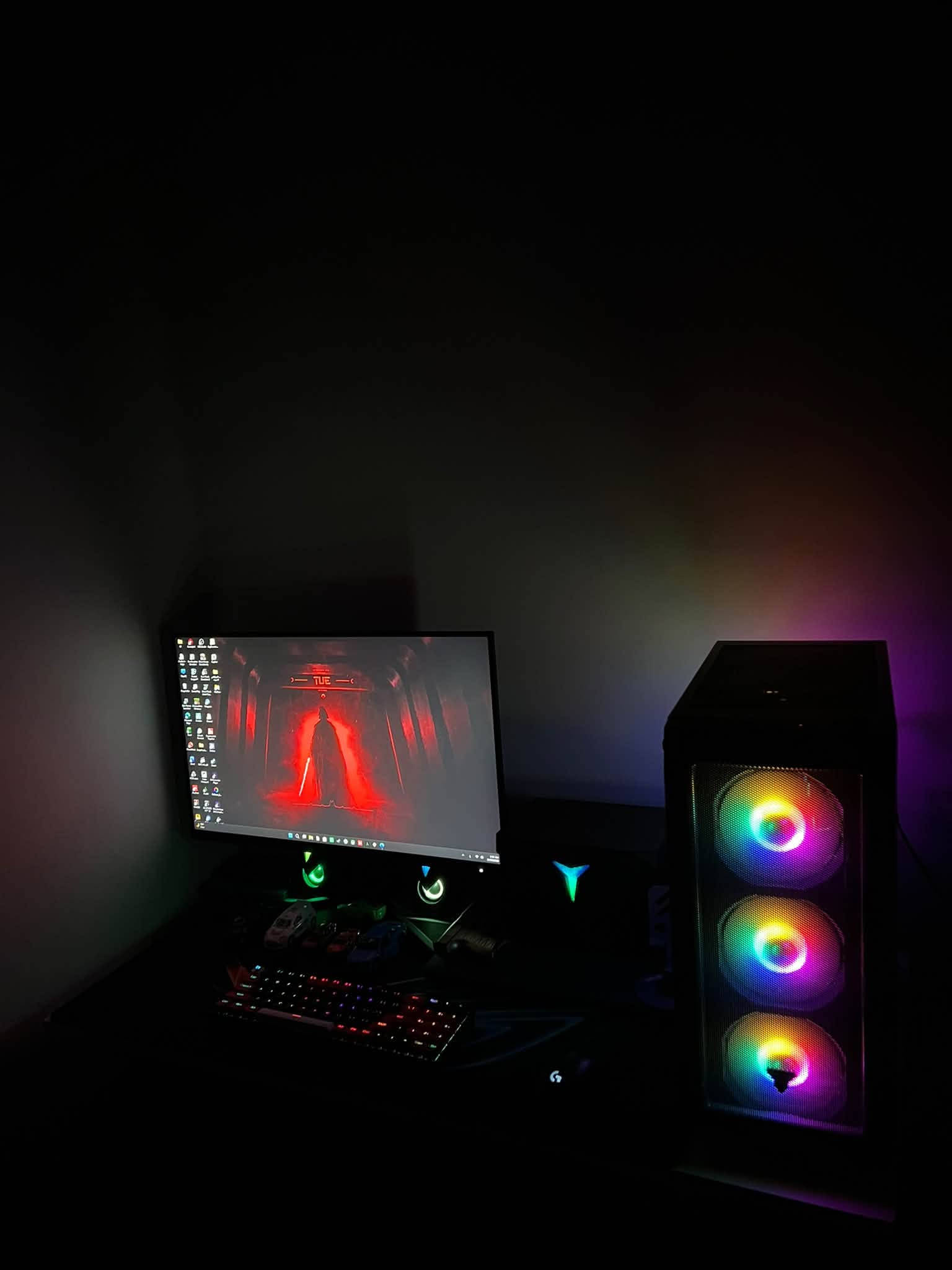 RTX 3060 • رايزن 5 4650G • شاشة 27 بوصة