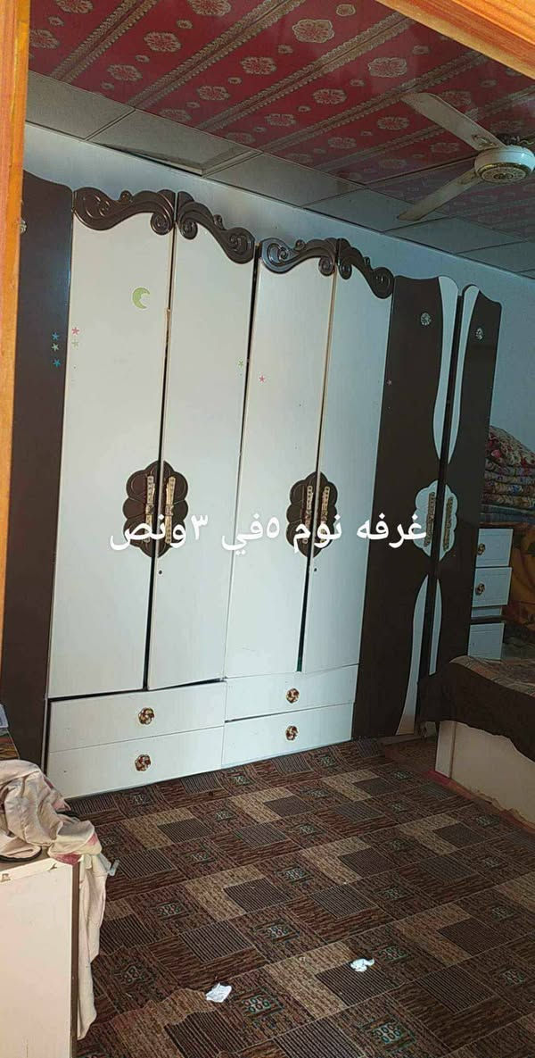 بيت للبيع في شارع المعمل مقابل جامع الخزاعل يبعد عن الشارع تقريبآ 200 متر أو أكثر مساحة البيت 100 متر مربع البيت نظيف مثل ما موضح في الصور والفيديو. السعر 19 مليون وبي مجال للطيبين. للتواصل خاص أو على الرقم ***********.
