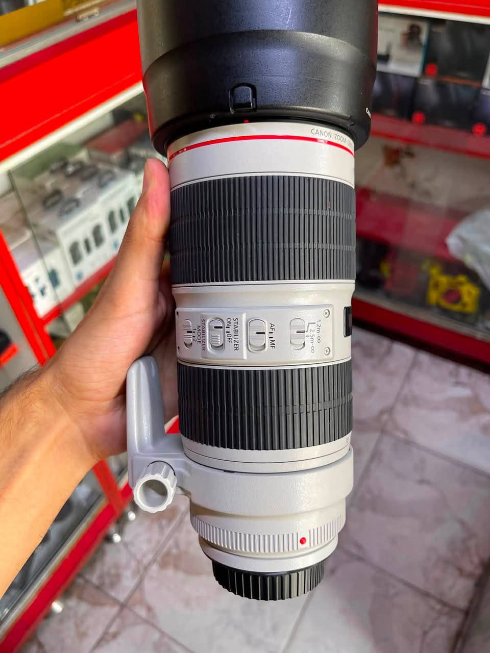 زووم كانون 70-200 فتحه 2.8 
دبل استبلايزر 
اصدار ثاني 
السعر : مليون و٦٠٠ الف 
للاستفسار :- 
*********** 
عنوان بابل 
توصيل حميع المحافظات
