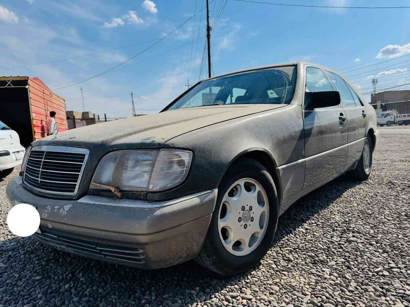 السلام عليكم مارسدس s500 1992
محرك بلادي (V8) 
رقم انبار دولي مشروع وطني ب اسمي
هزة ما منتهية بعد 
سنوية لل2031 
تخم تاير جديد 
صدر نص عمر 
كهربائيات كلها شغالة 
تبريد تدفئة شغالات 
السيارة بلادية و نظيفة 
العنوان صلاح الدين الشرقاط 
السعر 55 ويرهم مراوس حسب القناعة 
***********
