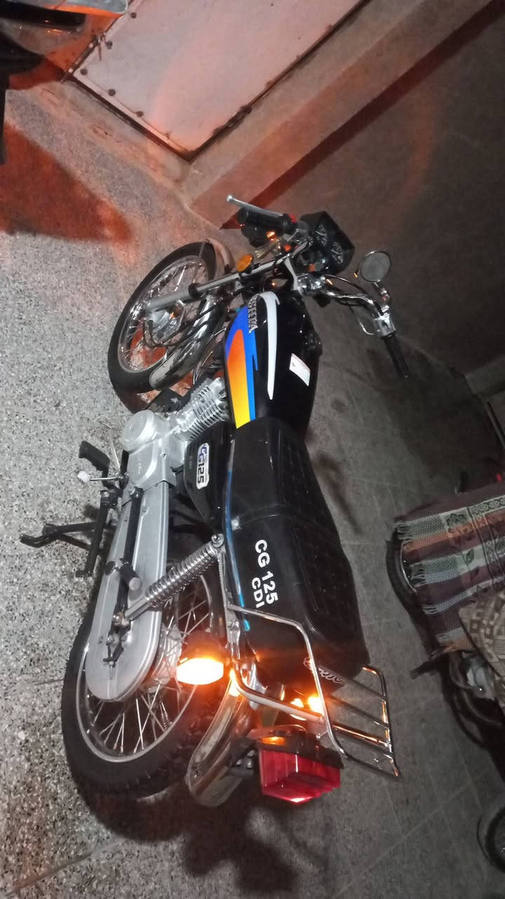 للبيع اربعه كير   مديل (25) اوراق كامله سكنر كفاله عامه سعر (650)وبيه مجال
(***********) نجف سايدين المطار
