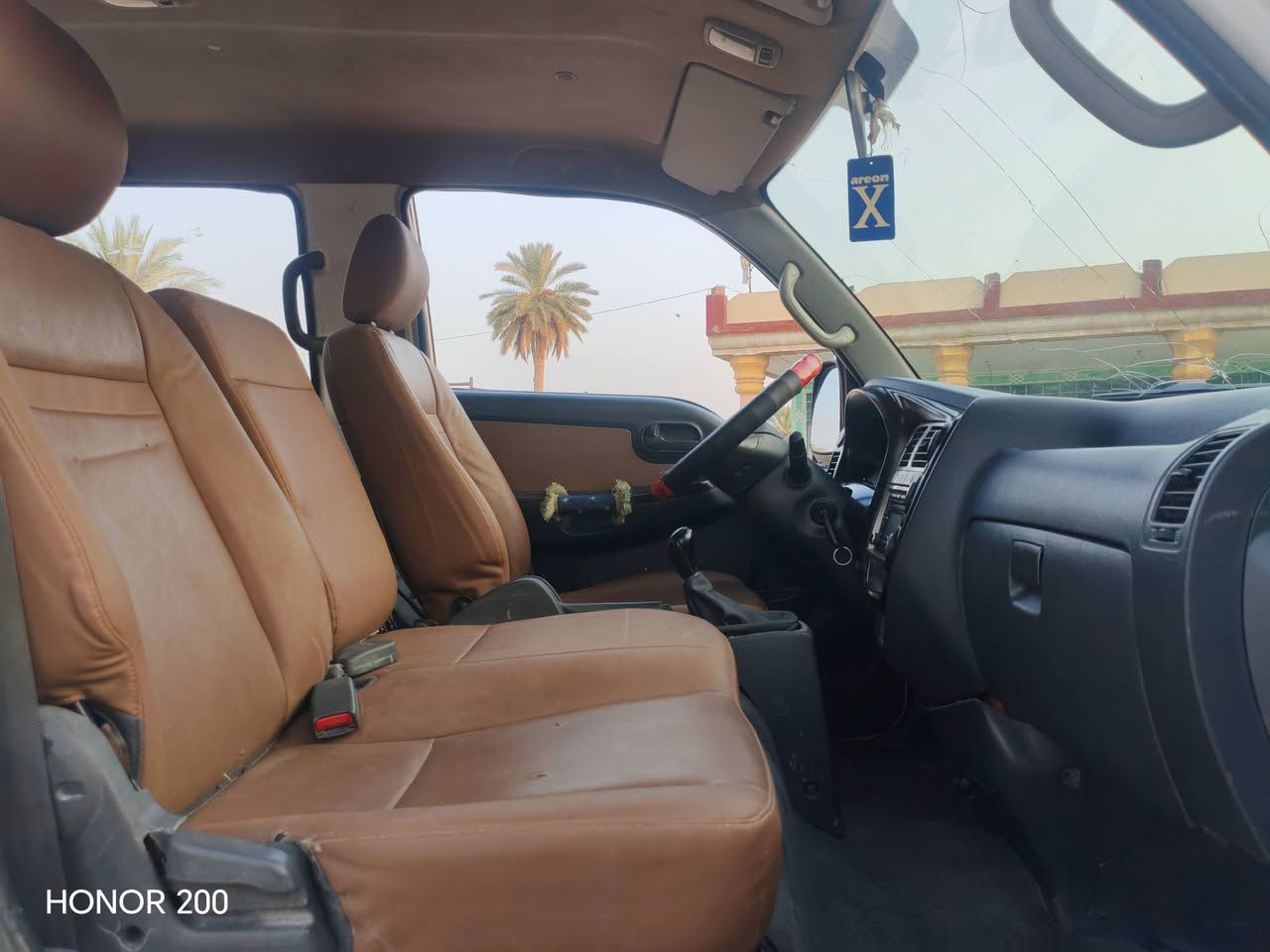 دبل 2020 رقم بابل 
مكفوله من ضربه وصبغ 
تبريد ومكينه وكير ع شركه مامفتوحه ماشيه 190 
اذا اكو مراوس اقل منها  عادي اروس مكاني بابل سعر 130 رقمي ***********

نص مكتوب في الصور:
- HONOR 200