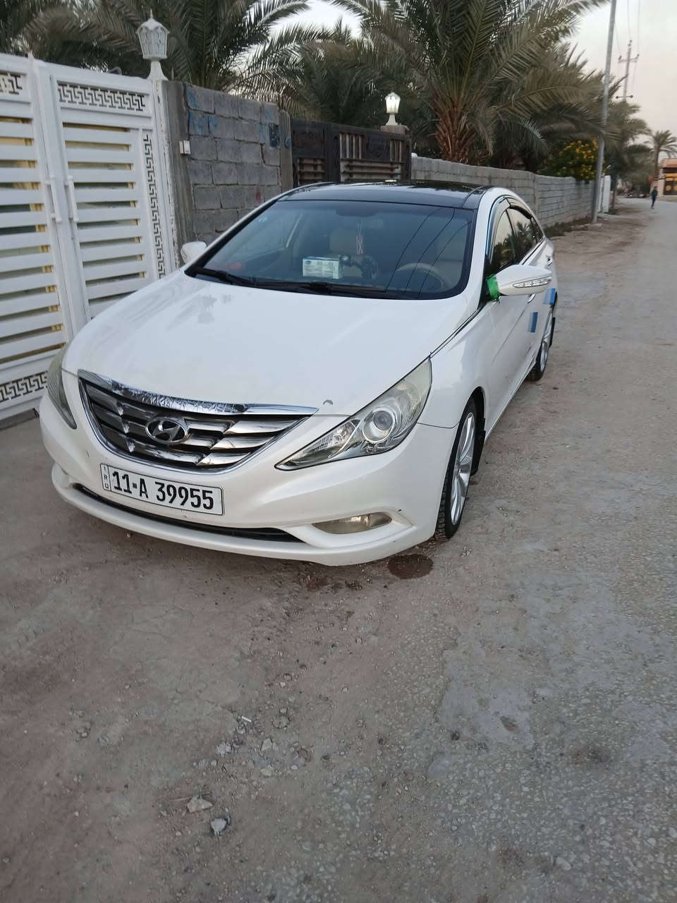 سلام عليكم سوناتا للبيع خليجي ٢٠١١ فول مواصفات
١شفتات ستيرن 
٢ تحكمات 
٣ بانوراما 
٤ اشاير بالمري مري شفط
تبريد قطعتين
للاتصال ***********
