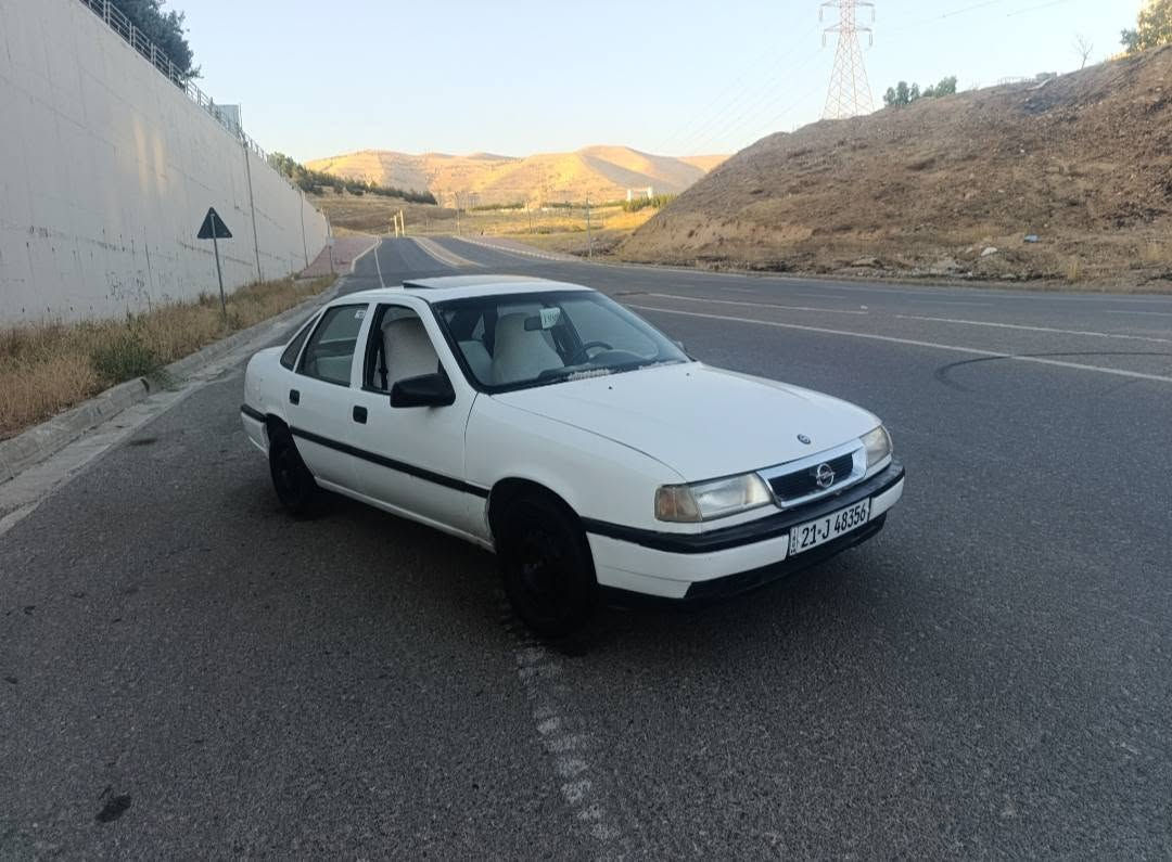 بـسـم الـلَّـە الـرحـمـن الـرحـیـم
...
ئـۆپـڵ ڤـیـکـتـرا 1995
مـەکـیـنـە 18ی مـەرغـووب
گـێـڕ عـادی

سـڵایـد
ABS 
دەبـڵ ئـێـربـاگ
سـڵایـد کـارەبـا
دوو جـام کـارەبـا

سـەنـەوی تـا 2030 مـانـگـی 11 تـازەیـە
هـەززە و بـەڕاد تـازیـە
ڕەقـەم بـاریـک

کـامـل بـۆیـاخ لـەسـەر سـاخـی
دەعـم و لـێـدراوی قـورسـی نـیـیـە
شیعاری نییی

گـێـڕ و مـەکـیـنـەی لـۆک لـۆکـی لـەسـەرە
گـێـڕ ، مـەکـیـنـە ، تـحـویـل ، غـرامـە ، بـڕاوە بـە شـەرتـە

شـوێـن ، سـلـێـمـانـی
***********
ڤـایـبـەر و واتـسـاپـی لـەسـەرە

جـوابـی کـۆمـێـنـت نـادەمـەوە 
مـشـتـەریـت پـەیـوەنـدی بـکـە
........................................
أوبل فيكترا 1995
محرك 18 المرغوب
كير عادي

​سلايد (فتحة سقف)
نظام فرامل ABS
دبل إيرباج (وسائد هوائية ثنائية)
سلايد كهرباء
جام أمامي كهرباء

​السنوية جديدة لغاية شهر 11 من سنة 2030
الهزة والفحص (البراد) جديد
رقم باريك (ألماني)

​مصبوغة كامل (عام) على بياض (نظافة)
بدون حادث قوي أو ضربة قوية
بدون شخوط أو عيوب قوية (ما بيها شعار)

​الكير والمحرك بحالة الوكالة (لوك اللوك)
الكير، المحرك، التحويل، الغرامات، والقصة كلها بشرط الفحص
​الموقع: السليمانية

رقم الهاتف: ***********
(متوفر فايبر وواتساب)
​لا أرد على التعليقات
إذا كنت شراي اتصل مباشرة السليمانية, العراق
