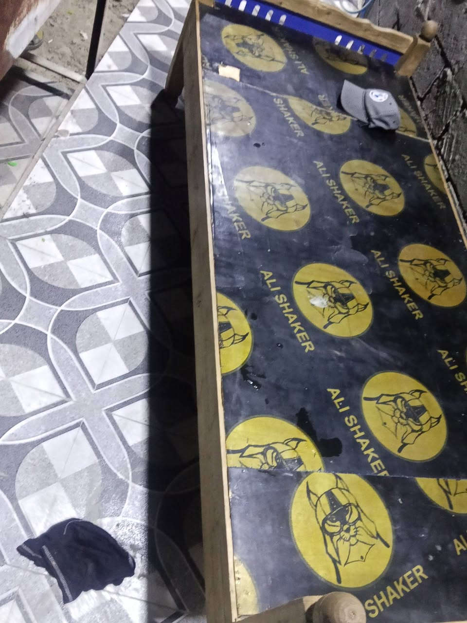 غراض للبيع سبلت توسوت 2 طن سعر 350 بي مجال جرابي عدد 2 حطاطه
لوحده ب 45 بيها مجال مكان تأميم ..

هـ ***********
