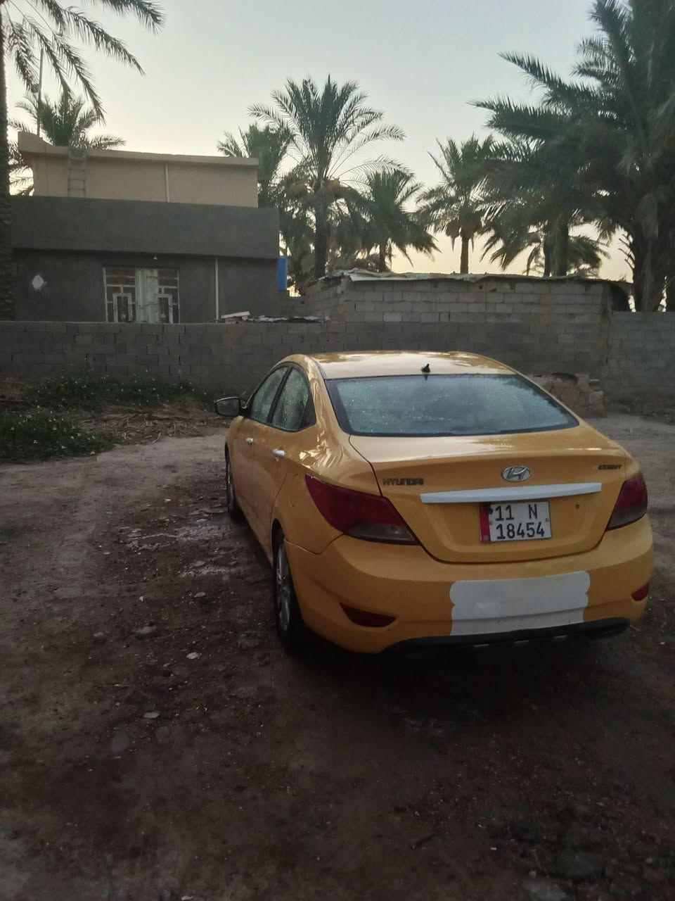 سلام عليكم لبيع اكسنت موديل 2015 خليجي محرك 1600 جديد سياره بيهة جاملق المامي بدون دواخل وجاملق الخلفي بي شويون شرط السونار  تبريد تخم تاير جدد كهربائيات جدد ويل كب 16 مري شفط تحكم ستيرن سياره جديده معنه الكلمه متصرف عليهة الف دينار من يدك لشارع رقم بغداد نكليزي مصفره من كلشي 
سعر 70 وبيهة مجال بي خير ويدلل الشراي 
مكان واسط العزيزيه رقم ***********
تصل وتدللل
