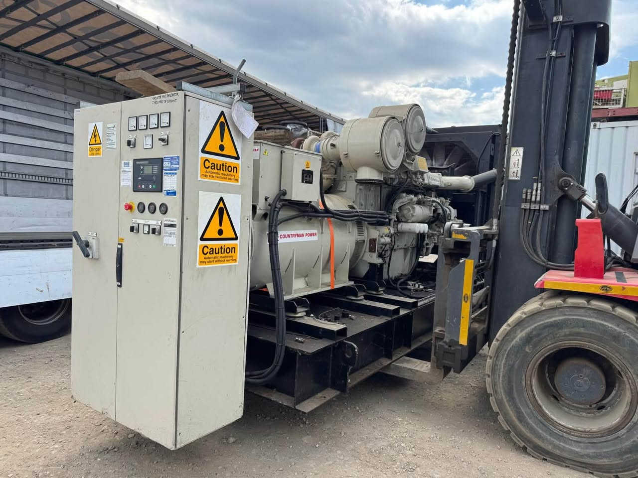 Perkins 4008
1100KVA
***********
***********
