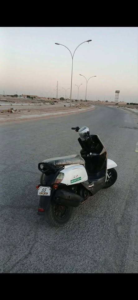 دراجه ماكس بوليسي حلوه  محرك نضيف صلنصه FM حلوه للبيع  الشراي يتصل ع هذه الرقم و بي خير و يدلل ***********
