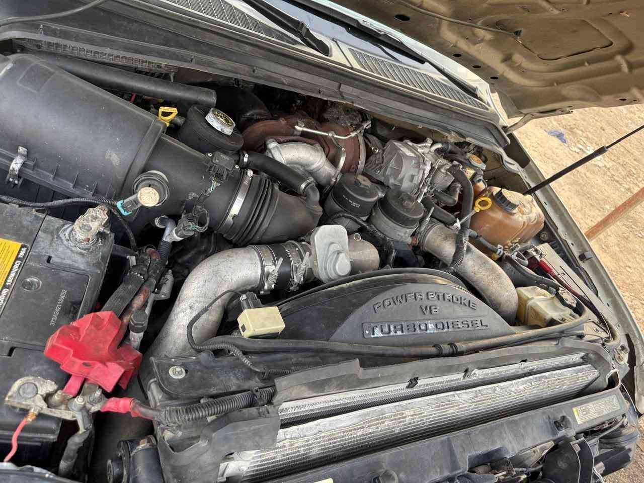 فورت 350  موديل 2009 كاز 6400 تحويل مباشر سياره نظيفه بمعنا الكلمه مكان السياره كوت واسط *********** السعر 110 وبيه مجال
