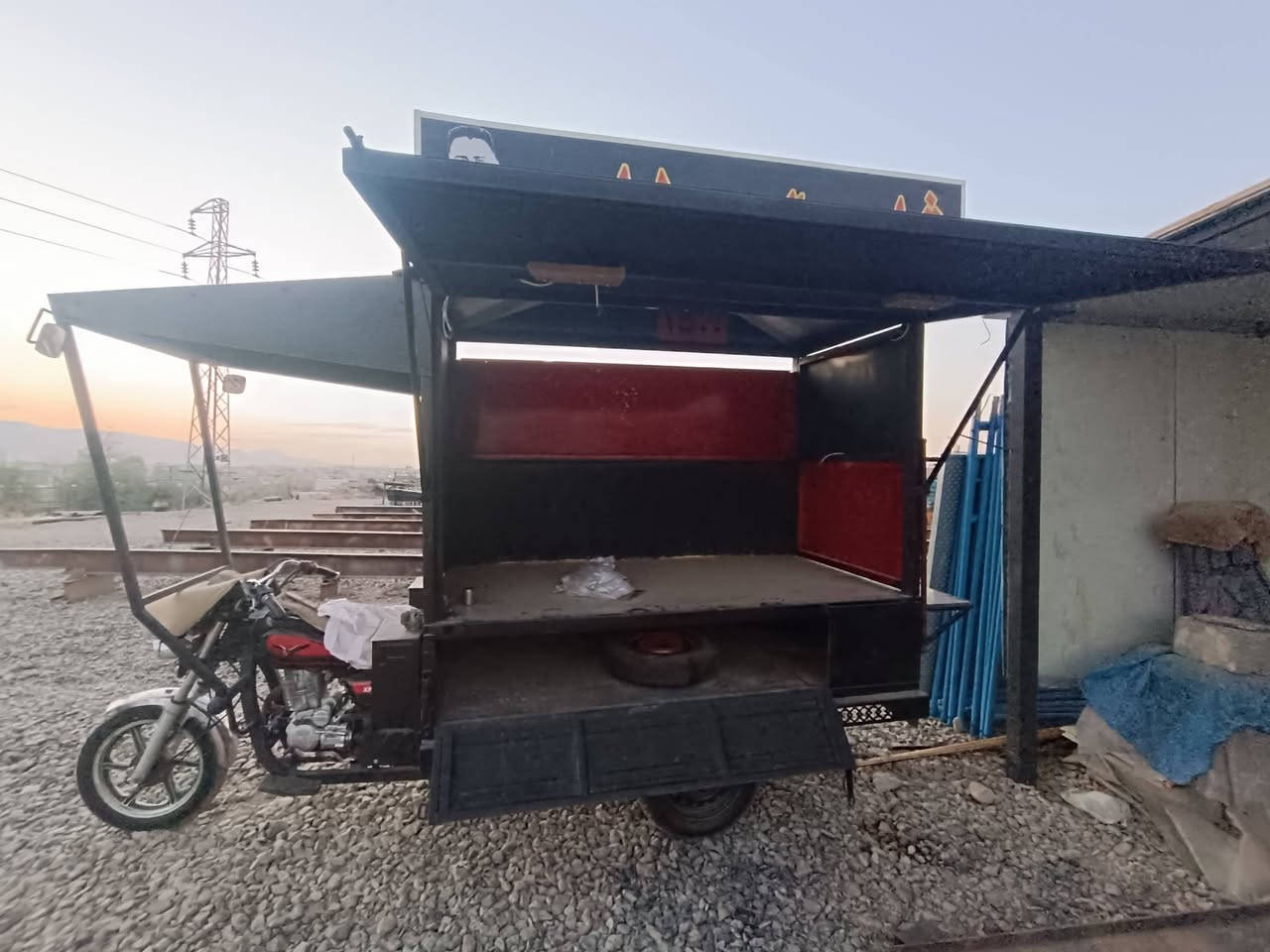 مۆدێلی ماتۆڕەکە ٢٠٢٣
بۆ زۆر کارو کاسپیەک دەبێت و مەجالی گۆڕانکاری تێدایە 
زۆر تۆکمە و ڕێکو  پێکە
( نرخ :- ٣ ملیۆن دینار  ) پارەی مەسرەفەکەیەتی 

تێبینی تەنها ماتۆڕەکەی نرخی ١٥ گەڵایە 

شوێن سلێمانی 
***********
