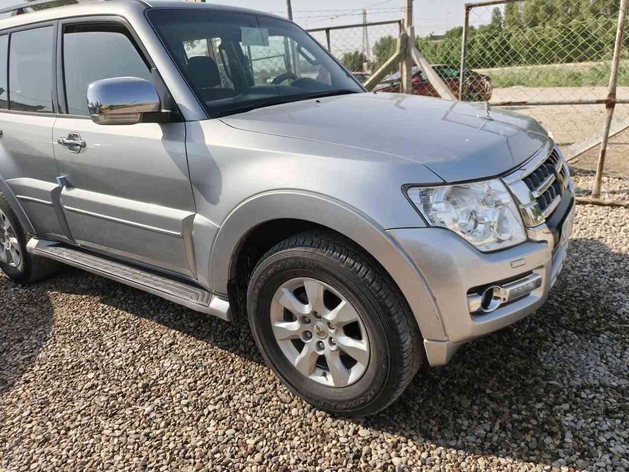 للبيع باجيرو موديل ٢٠١٩ مكفولة كفاله عامه السيارة جديدة رقم شمالي السعر ٢٠١٠ الاتصال ***********
