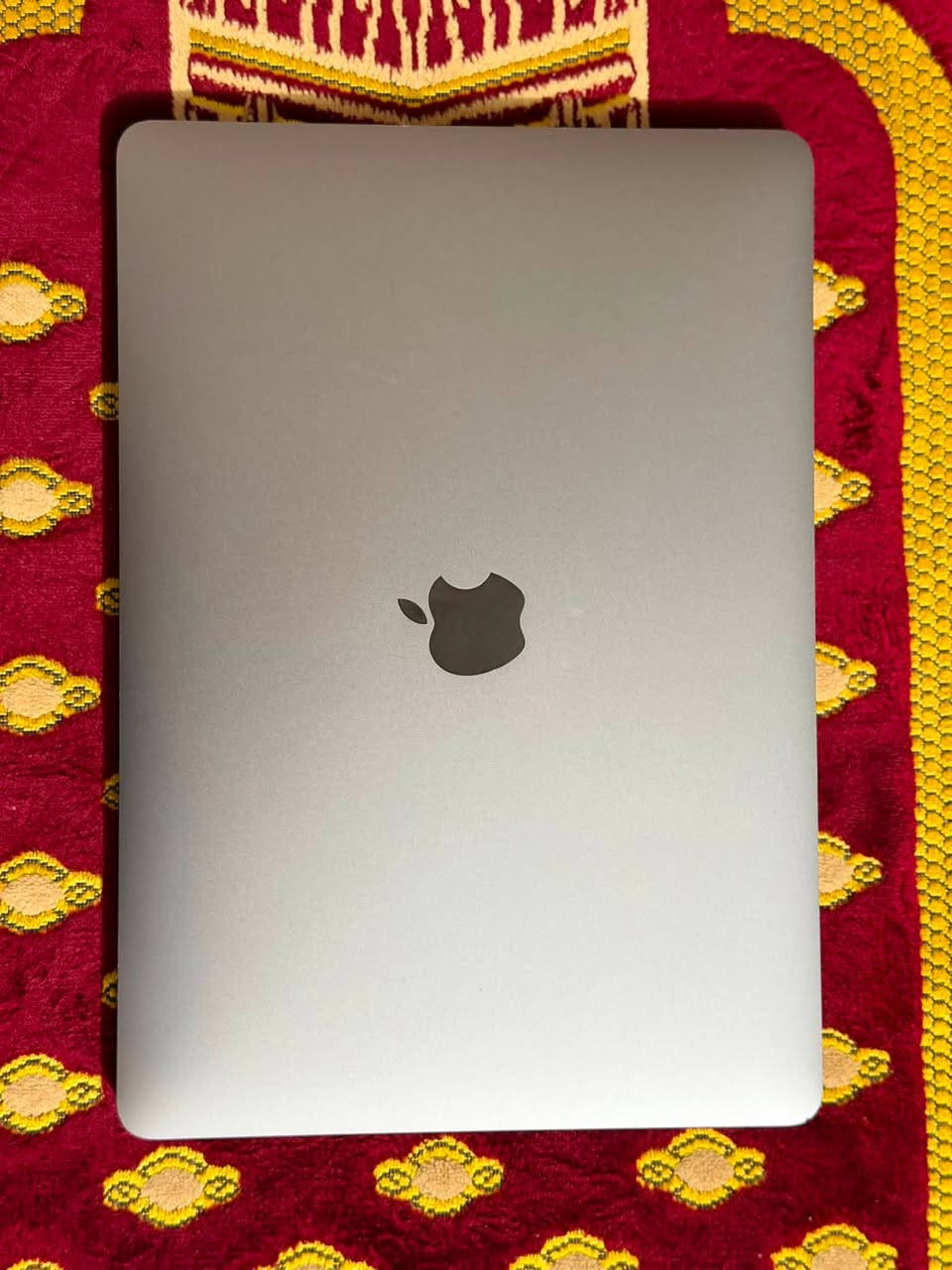 Macbook pro M1 - 2020
Ram: 8GB
Hard: 500GB
Touch bar + Touch ID
Display 13.3inch 2k
لابتوب نظيف بنسبة نظافة 95% 
شاحن والكارتون الأصلي مالته كلهن موجودات 
اللابتوب اي خلل مابي استخدامي جان برامج ادوبي 
السعر 850 الف 
مكاني بغداد الغزالية
للتواصل: ***********
