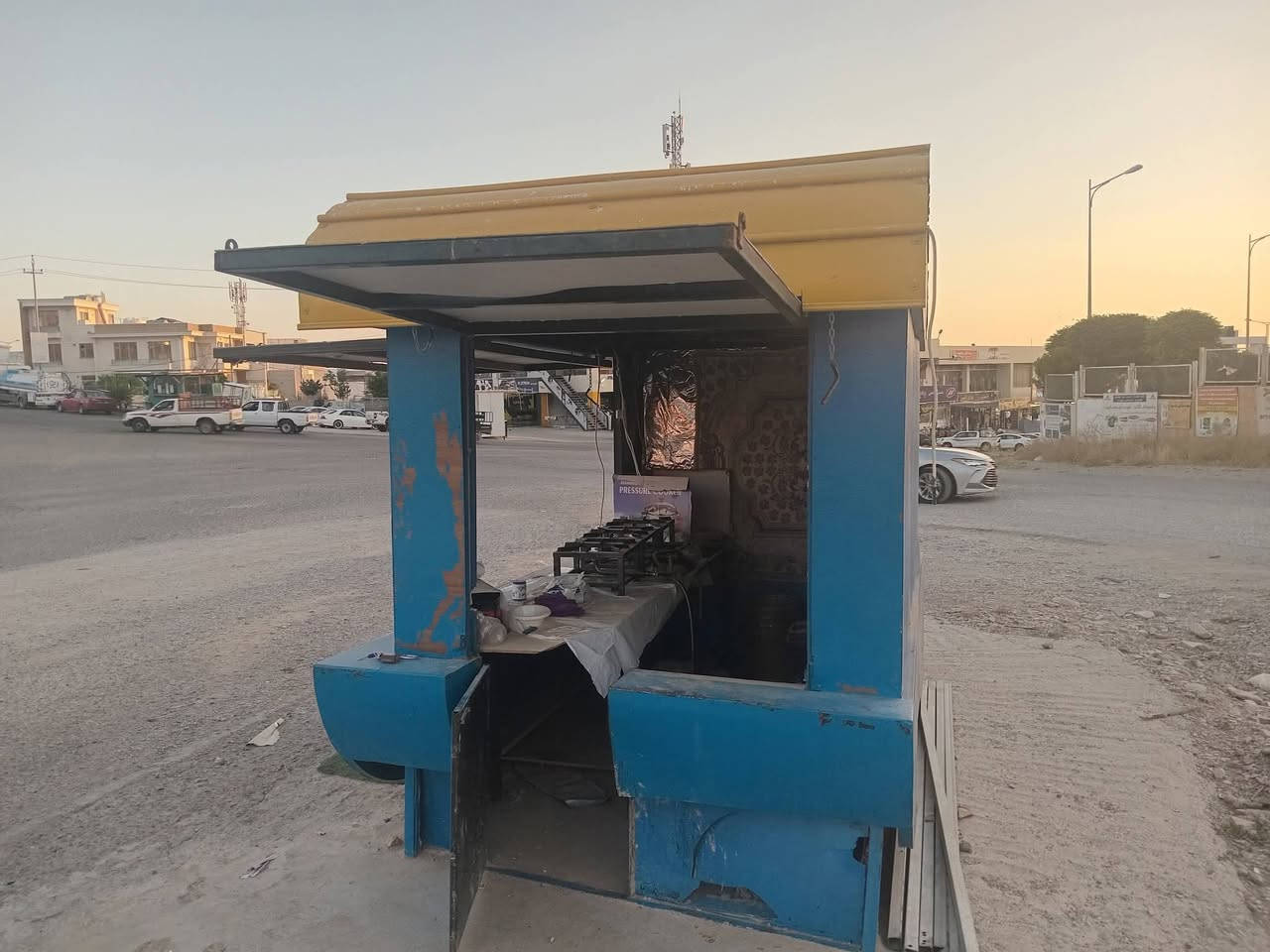 بــۆفرۆشتن 
300هەزار لەسلێمانیە 
***********
***********

