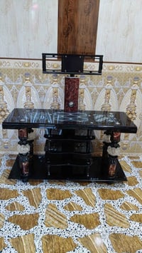 طاولة • للبيع