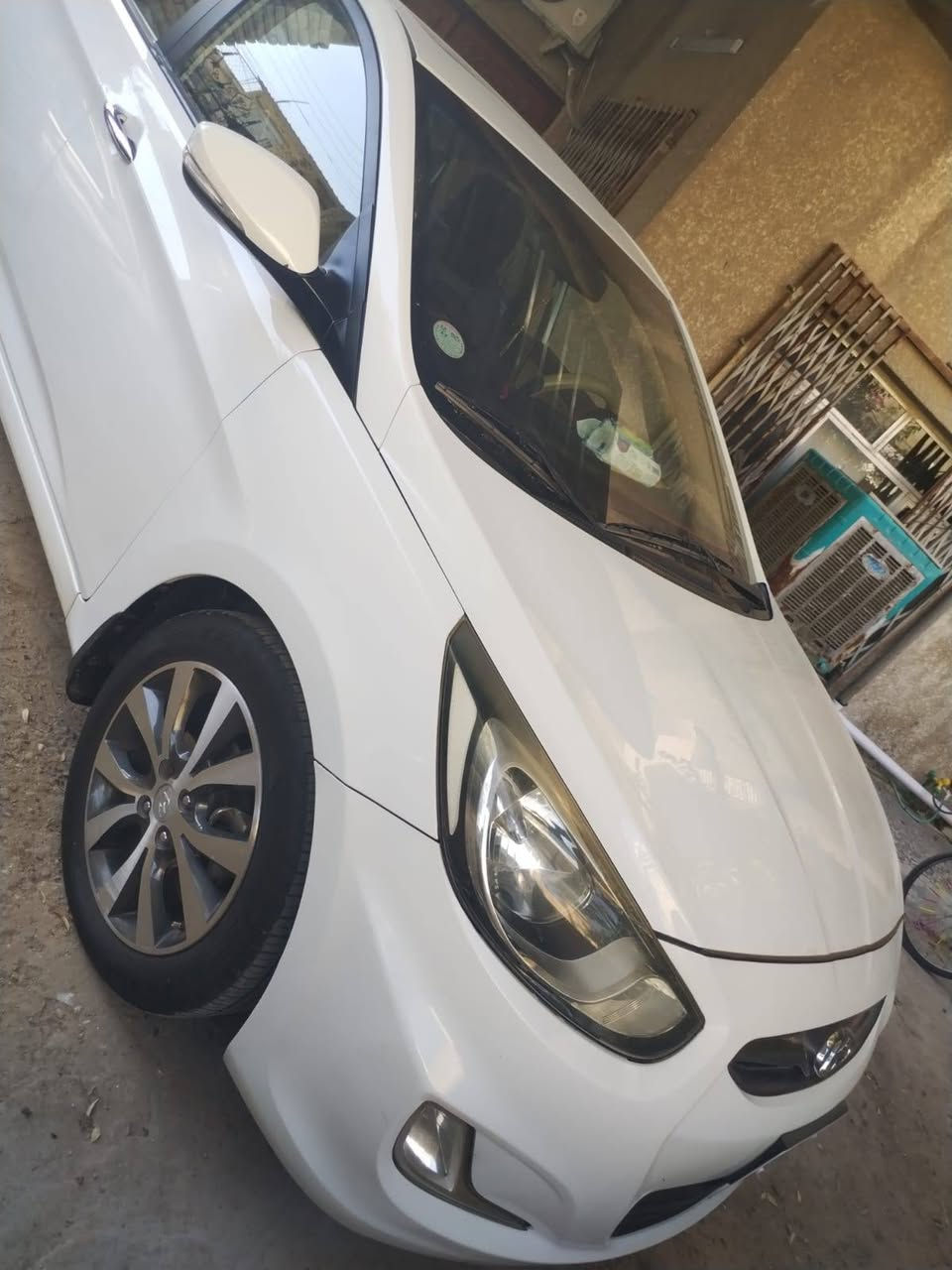 اكسنت 2015 خليجيه..
رقم بغداد باسمي..
السياره كفاله لا ضربه لا تبديل ولا تعديل للامانه صار بيه جوه الرقم الخلفي صبغ اثر شخط مال خباثه..شي قليل لان فقط بل السونر يبين
السياره كفاله من محرك كير تبريد برغي مفاتح بيه
ماشيه فوك ال100
اني جانيه قبل 4 سنوات وكلش نظيفه وجديده
جاهزه مخال بيه اي نقص
للبيع مكاني بغداد الكرخ حي الاعلام.. ***********..
