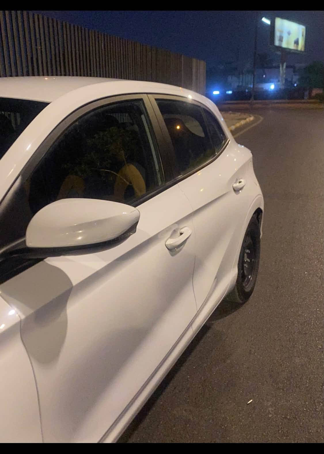 السلام عليكم
السعر جداا مناسب 

MG3 2025 رقم بغداد السياره ماشيه 82 الف ميل 

بيهه منضومه غاز يعني لا صرف لا دوانز السياره يرادلهه ترتيب محتاج واريد ابيعهه مرات يصير بيهه 

(صفنه بالتحريكه مااعرف السبب) عليهه غرامات 4 ينزلن من سعرهه مابيهه لا صبغ لا بارد لا تبديل دعاميه اماميه تعبانه تحتاج تبديل صدر خلفي مضبوط امامي 60% تبريد تدفئه شغالات السعر 88 مكاني بغداد الكرخ للتواصل *********** بي واتساب
