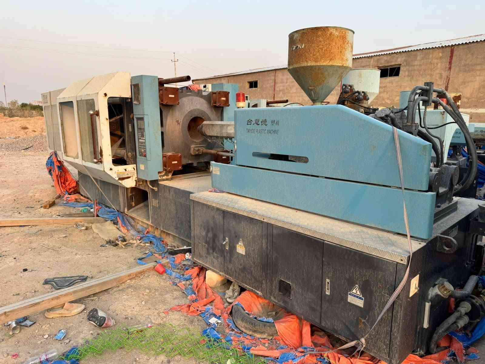 معمل PVC شبه متكامل • ٤ خطوط إنتاج • جنريتر ٥٠٠KVA