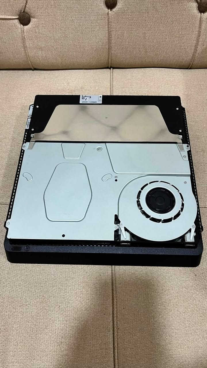 السلام عليكم من رخصة الادمن
جهاز ps4 سلم نظافة 100% لوك ستيكر مامفتوح ولا مصلح 
يجي وياه ملحقاتة 
كيبلاتة + دبل جويستك
+حساب عربي اماراتي يحتوي تقريباً 80 لعبة
 (حساب شخصي العاب ثابتة ) مو اشتراك ولا حساب مشترك ضمان الحساب مدى الحياة العابة قوية مثل ما موضح بالفيديو بيس 26 وفيفا 26 وغيرها تستلم كامل معلومات الحساب 

سعر الجهاز 240 مجالة بسيط 

مكاني بغداد _ حي الاعلام 
توصيل ماعندي تتفضل يمي للبيت تفحص الجهاز وتقتنع بي وتاخذة 

متوفر واتساب واتصال
***********
