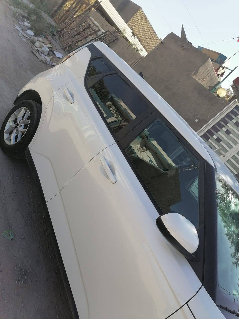 كيا صول وارد امريكي موديل 2023  ماشية 30 ميل سعر 137 ورقة  صور الحادث مرفقه بالصور للتواصل الاتصال على الرقم***********  غير متواجد على الفيس
