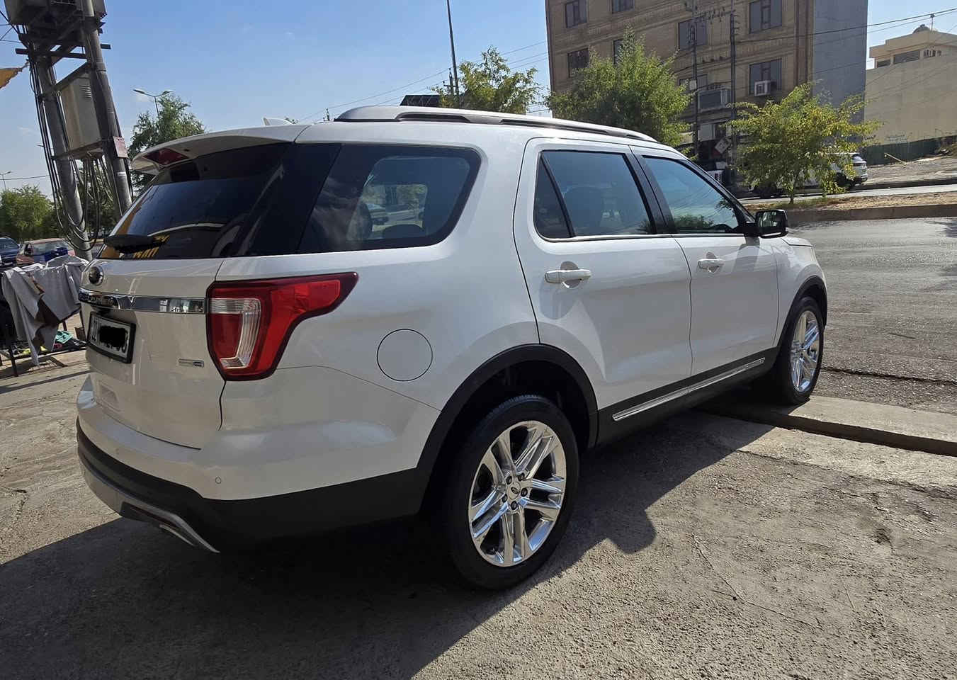 ‏‎‏‎فورد اكسبلورر ٢٠١٦  Ford Explorer
‏‎‏‎وراد أمريكي.     —فور ويل 4x4
‏‎‏‎الموديل           —     ٢٠١٦
فئة.                 —     XLT بانوراما
حجم المكينه   —    V6/3500
‏‎‏‎اللون                —     ابيض ـ سدفی
‏‎‏‎المسافه المقطوعه —  97 مایل 

‏‎‏‎حاله السياره. — ٢ قطعةصبغ باب و جامغ ورة سايق بدون ضرر  داخل
‏‎‏‎المواصفات 
-كير عادي+ توماتيك+سپورت
‏‎‏‎- بصمة تشغيل 
‏‎‏‎- بصمة أبواب 
‏‎‏‎-تشغيل عن بعد
-داخل اسود
-شاشه ديجتال
‏‎‏‎-كشنات جلد
-كشنات اماميه كهربائي
-حساس امامي 
-حساس خلفي
-كامرة
‏‎‏‎- شاشه كبيره تدعم نظام الأبل كار
-اشاره بالمرايه   
‏‎‏‎- تبريد مركزي 
‏‎‏‎- بگ لايت LED 
‏‎-صندوق كهربائي و شفت
‏‎-كشنات ثلاث مقعد
‏‎‏‎- كود باب 
‏‎‏‎-كرسي السايق والراكب بحركه كهربائيه
‏‎‏‎-تحكم ستيرن جهتين 
‏‎‏‎-تحديد سرعه 
‏‎‏‎-مانع انزلاق 
‏‎‏‎-ليد نهاري
‏‎‏‎باقي المواصفات المعروفه

‏‎‏‎رقم السياره    —     اربيل 
بعد بيها مواصفات..
🔥مكان سيارة / اربيل
💎واتساب + فایبر  ***********

فۆرد ئێکسپلۆرەر 2016
وارد ئەمریکی  فول مواسفات 
٢ پارجة بوياغ جاملغ ودةرگای پشت  سەیاق بى داخلى 
بزوێنەر: ٦ پستۆن ٣٥٠٠ 
کورسی: ٧ سەرنشین.
سیستەمی ساردکەرەوە: مەرکەزی 
شاشة گەورە
بسمە
شغال
کورسی شۆفێر: کارەبایی.
گێڕ: شفتات لەسەر سوکان. عادی+سپۆرت+توماتیک
شاشە: شاشەی گةورە
تێبینییەکان:
هەموو شتێکی توندوتۆڵە و هیچ کەموکوڕییەکی نییە (گێڕ، مەکینە و کارەباییات بەشەرت).
ڕۆیشتوو: ٩٧ هەزار 
سەنەوی نويە
شوێن: هەولير
واتساب + فایبر  ***********

