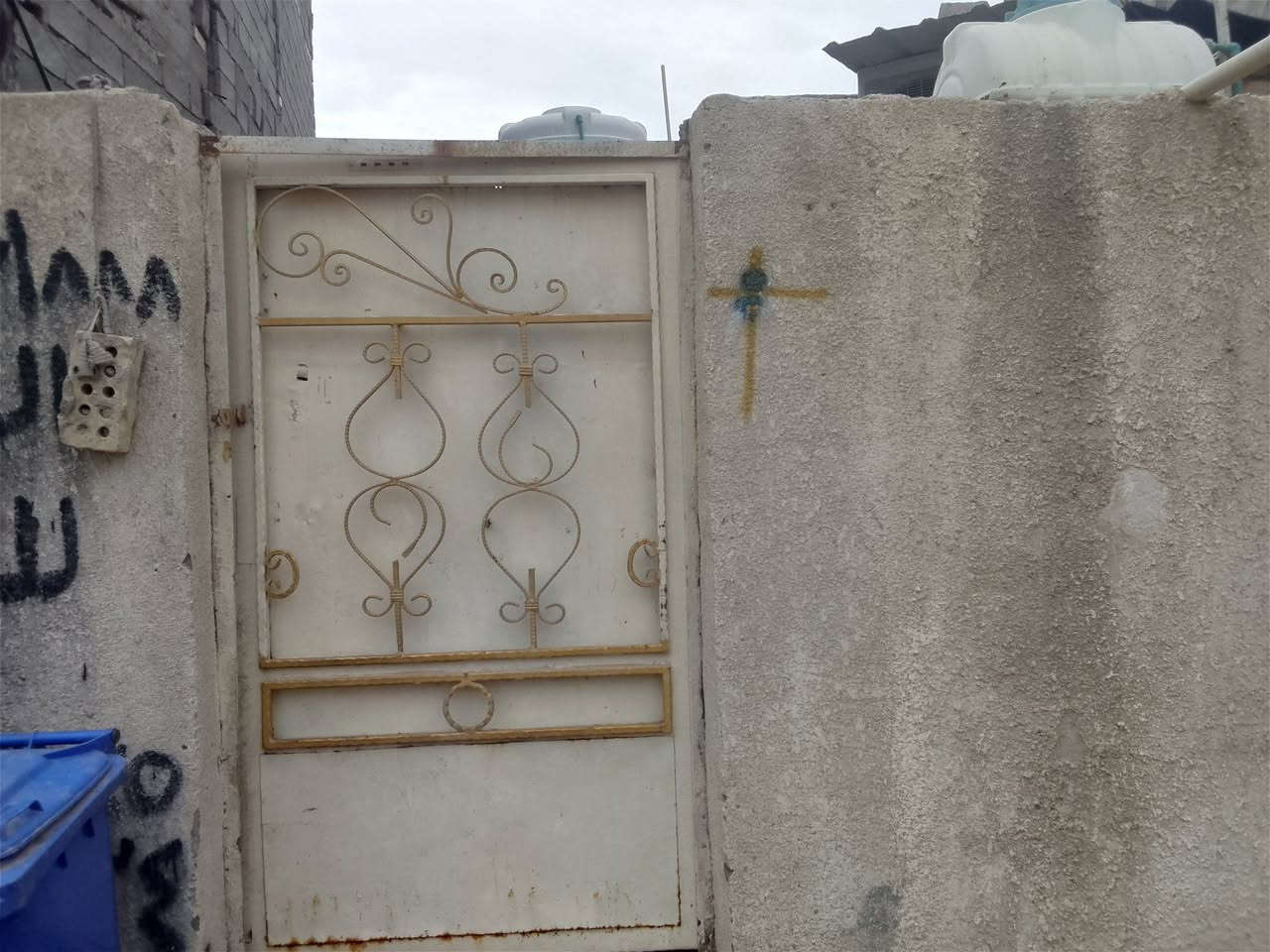 مشتل فدك • ١٣٠م • ١ غرفة