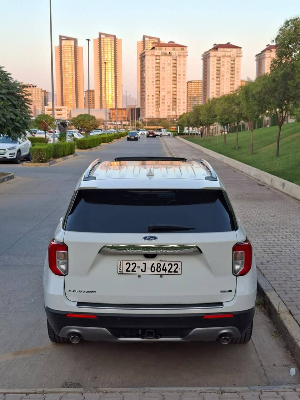 موديل ٢٠٢٠ 
مكفوله كفاله عامه من الصبغ أو البارد أو التبديل 
حتا رصعات مابيها
فول مواصفات واحد ع واحد
مكانها سليمانيه الاستفسار أكثر 
***********
