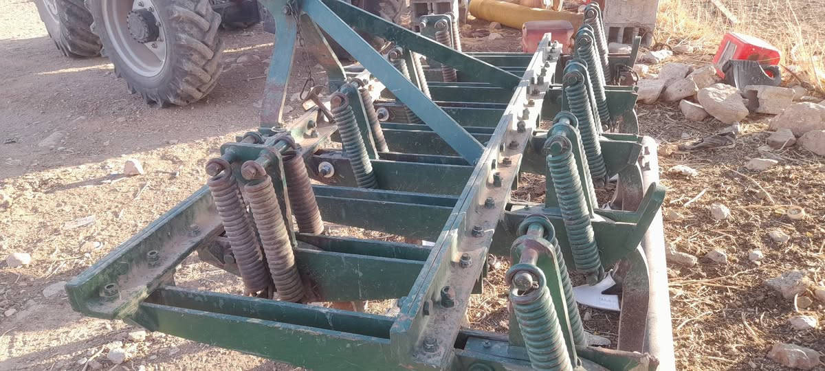 للبيع • نظيفة • بلا عيوب