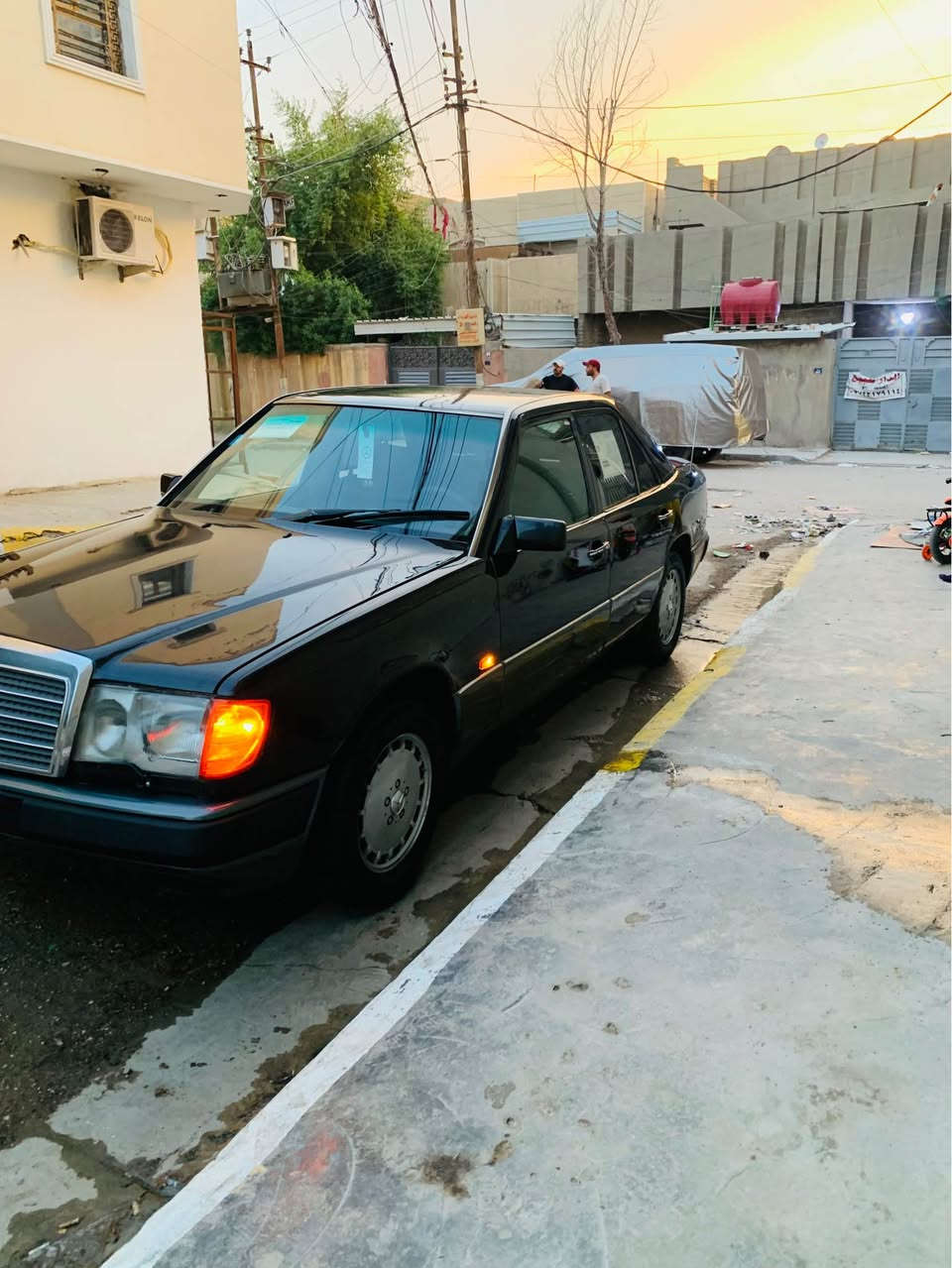 مرسيدس ١٩٩٠ • بدون حادث • مكينة