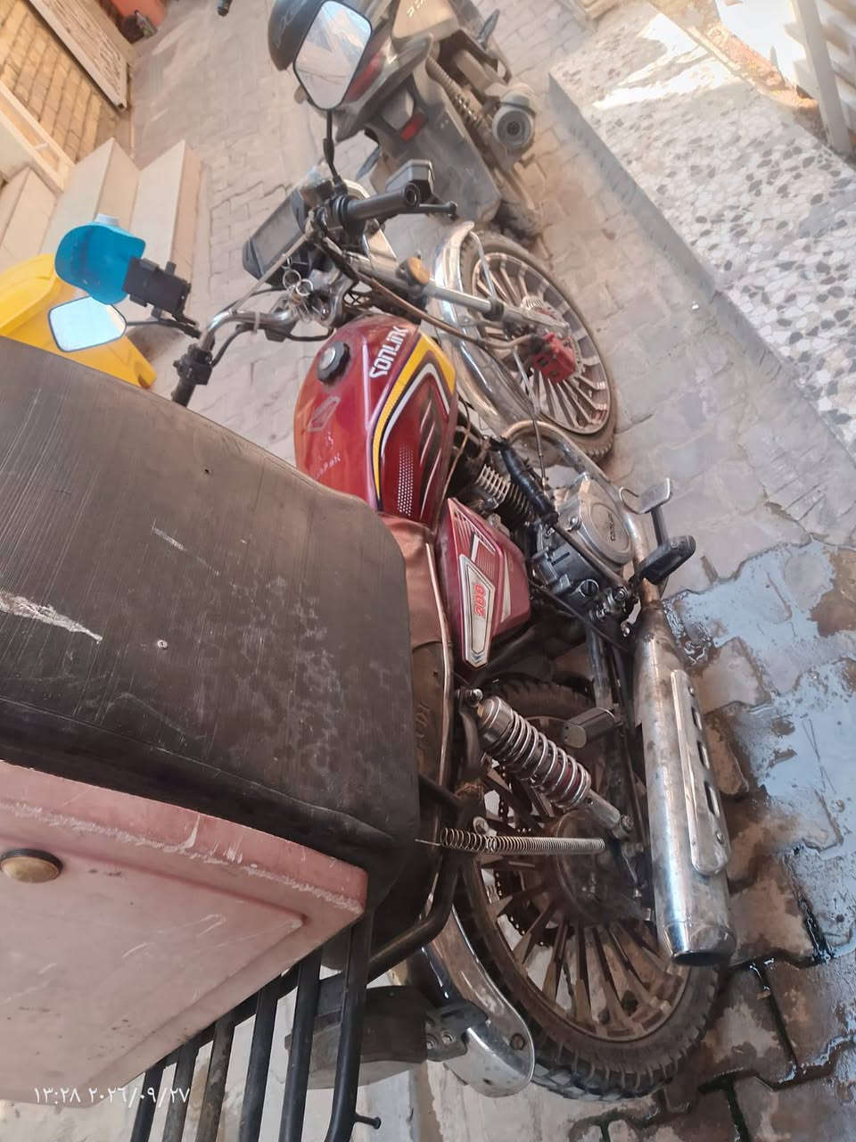 دراجة ايراني موديل 24
بيهة بكن هاذة خللهة الوحيد
اوراق الدراجة كاملة
مكاني بغداد سبع بكار
تواصل/ 7756425995

نص مكتوب في الصور:
- ۱۳:۲۸ ۲۰۲۶/۰۹/۲۷
- ١٣:٢٨ ٢٠٢٦/٠٩/٢٧