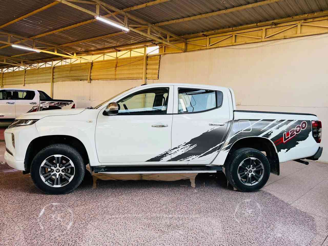 للبيع او مراوس
مسيوبوشي l200  موديل 2022

كير مكينه صدر تبريد خير من الله 

ماشيه 115 

بدون صبغ بارد بيها شي بسيط جدآ 

فور ويل 

السعر 185 وبيها مجال بسيط

*********** بغداد حي الجهاد
