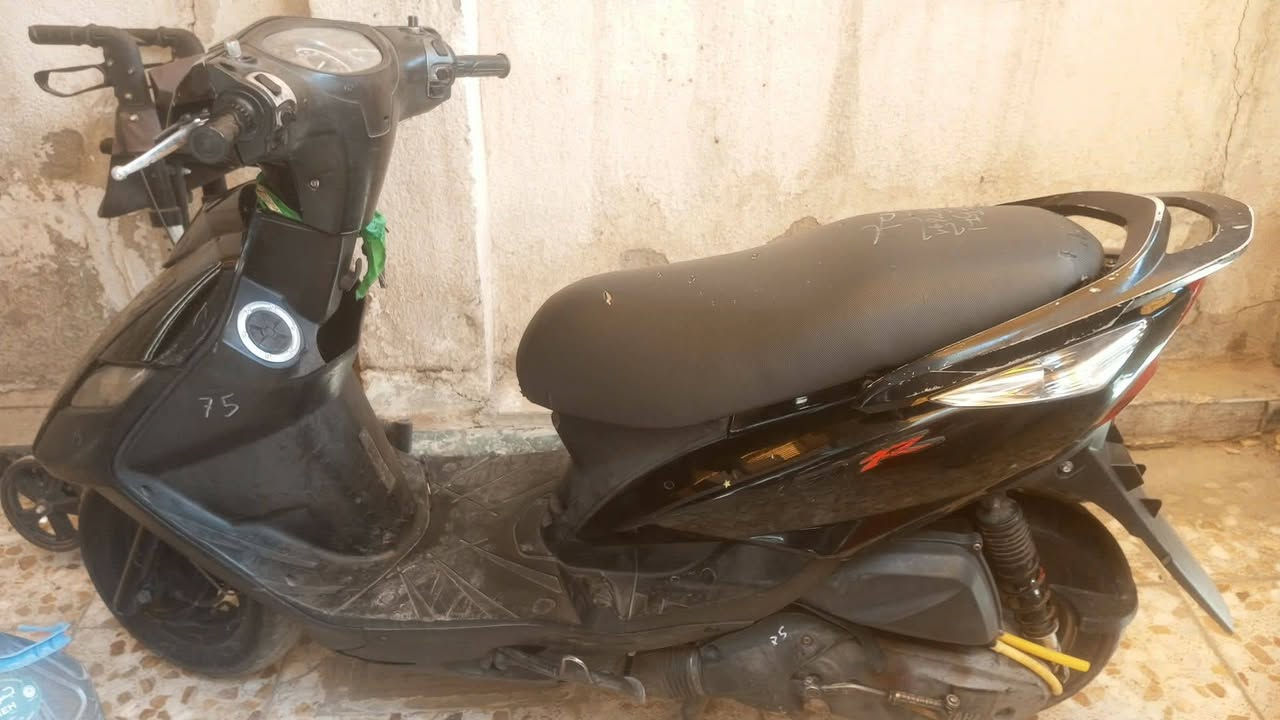 سلام عليكم دراجه جديده وخير من الله 
مابيهه اي نقص سلف هندر بكل وقت 
شلعه ومعدل فول خير من الله 
دراجه جديده معنه الكلمه مكينه مكفوله 
دراجه كلهه كفاله مكاني بغداد الزعفرانيه 
للاستفسار *********** واتساب فقط

