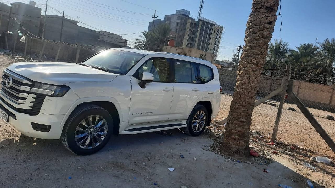 السلام عليكم ورحمة الله وبركاته
للبيع سيارة لاند كروزر
موديل ٢٠٢٢ ساز أصلي
رقم بغداد بسمي تحويل ثاني يوم
مغلفة ppf أرقه نوعية
كشنات جلد 
مقاعد الاماميه كهربائية تدفئة تبريد
كاميرات محيطية ٣٦٠
حساسات خلفية اماميه
ثلاجة وسطيه
شحن واير لس
تشغيل عن بعد 
محرك تنفس طبيعي ال ٤٠٠
سبير منازل
لايت كشاف زنون
أغراضه كوله موجودة معه العده مالته
مطافيه سماعات كتب 
ماشية ٢٥.٥
بعدها بوضع الشركة
ريحة الشركة بيه
ثلاثة شاشات
مكفولة كفاله
عامه أمانة الله سيارة مال جني 
مكان سيارة
بغداد المحمودية
السعر ٦٥٥$ يعني بست شدات وخمسة وخمسين ورق
الشراي والجناي ويدور سيارة بل باكيت ويصعد سيارة مال شيوخ
يتصل على الرقم ***********
الموشراي لايتصل واعبر المنشور رجاااء
