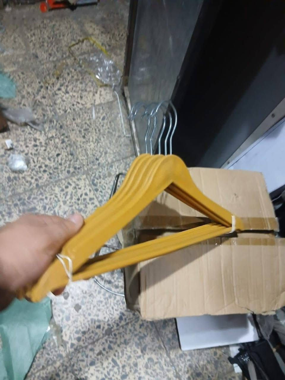 يتوفر لدينا كافة مستلزمات الديكور 
يوجد خدمة توصيل لجميع محافظات العراق للاستفسار واتساب او خاص ***********

نص مكتوب في الصور:
- 可定制LOGO
- 2 من 5
- اكبر كروب لبيع وشراء المليكانات الجديد والمستعمل في العراق
- ساندي للديكور . 2 س .
- M-2