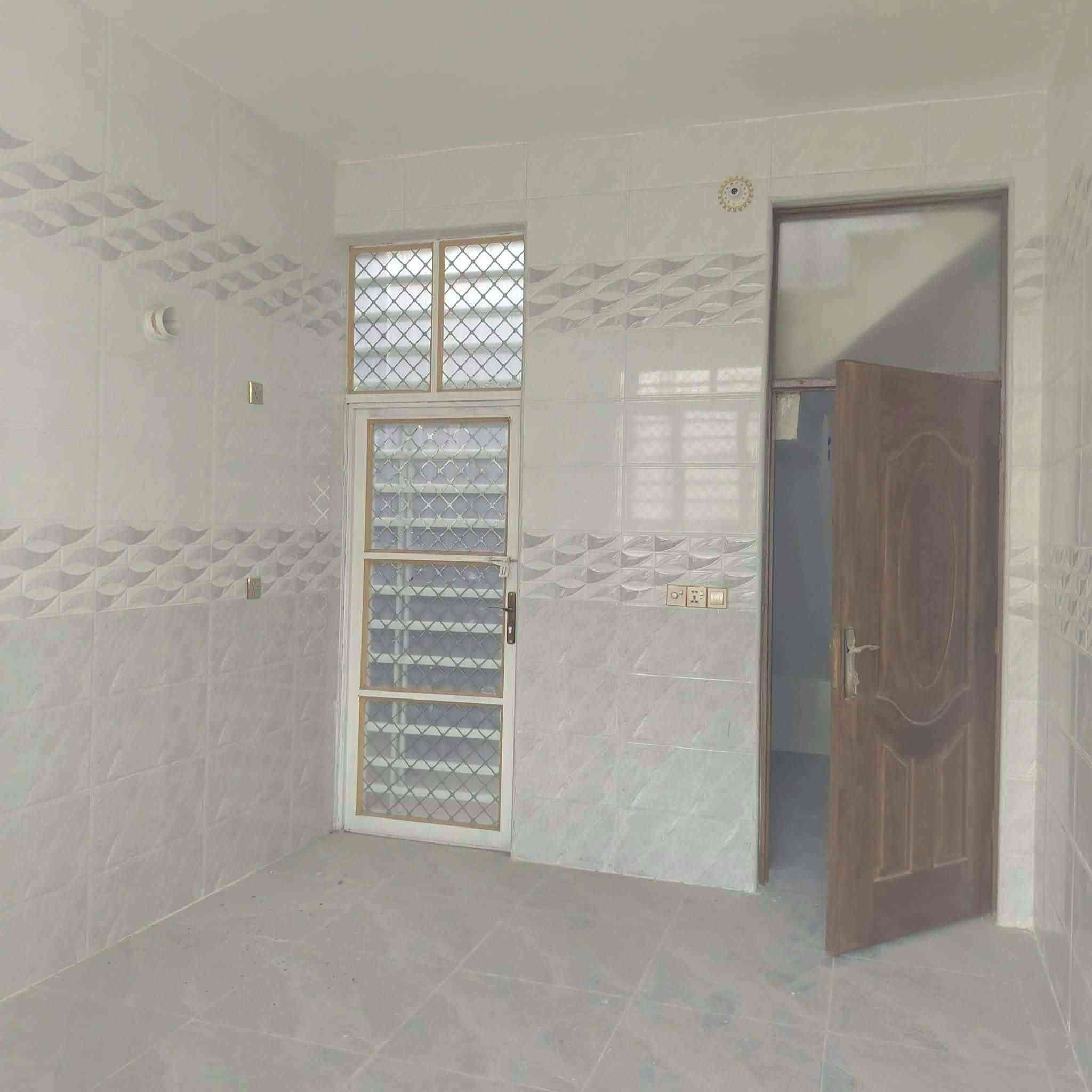 مشتمل للبيع طابو صرف المساحة 150م يحتوي على غرفتين نوم بناء حديث 
الموقع حي المرتظى للاستفسار 
***********
***********

