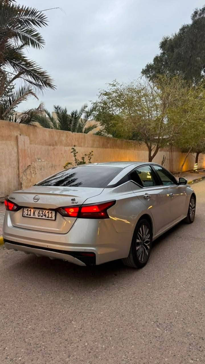 نيسان التيما 2023  sv بدون حادث السيارة محتركة غرفتها مبدله الغرفة كلها كهربائياتها مكفولة كلها بلادي ما تضررت بالحرق  وبيها صبغ الكصة مال قمارة المواصفات محرك 2500 بصمة تشغيل و ابواب رادارات 360 درجة تحكمات ستيرن شاشة ابل كار بلي اندرويد اوتو كامرة حساسات خلفية توقف ذاتي رقم بغداد مكاني بغداد البلديات للبيع او مراوس بفورتي او النترا  السعر (135) ***********

نص مكتوب في الصور:
- 1N4BL4DV0PN337736 1-82757114 Copart 87 4G 1:49 Location: Tulsa (OK) Shipping from: Houston (TX) Seller: Hertz Sale Document: Certificate of title-junked (OK) Sales History 2 Similar archival offers You are watching archived offer. Auction ended on Friday, January 17, 2025. Friday, January 17, 2025 12 Photos Bidding Vehicle information bid.cars