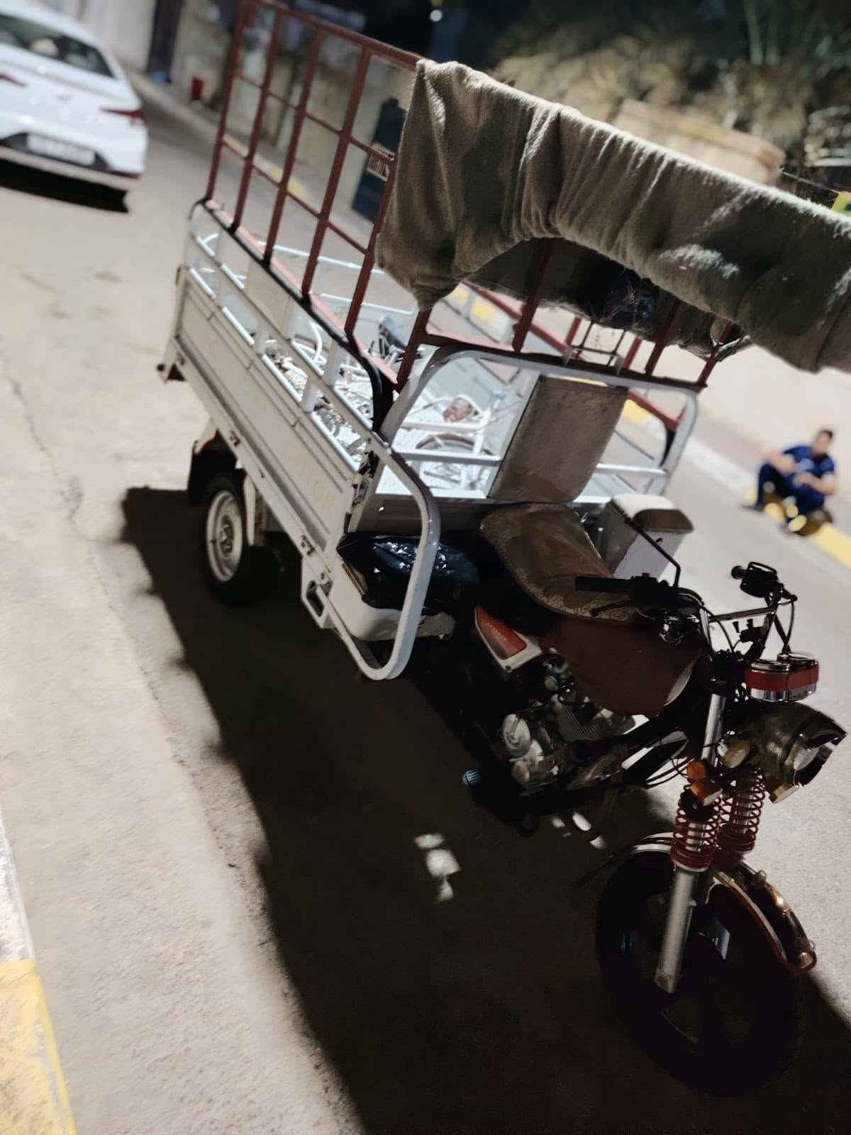 السلام عليكم
ستوته موديل ٢٣ مسجله بأسمي عارضها ب 2700 مليونين وسبعمائه الف وبيها مجال
للاستفسار الاتصال على الرقم ***********
