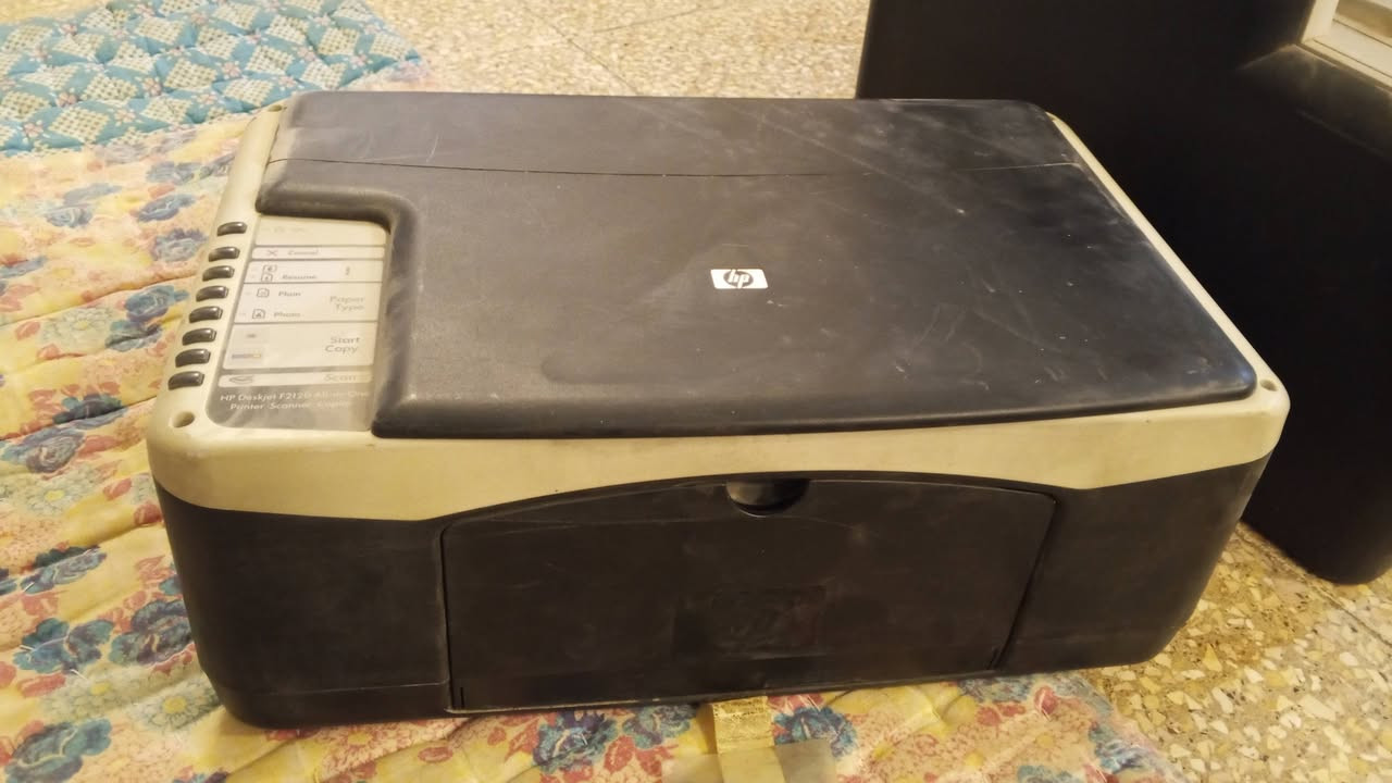 السلام عليكم عندي ذني طابعات 2hp وحدة canon  متروكات من فترة طويلة يفيدن اهل الصيانة وياهن 2 كيس حاسبة منضدي ايضا قديمات مع شاشة مع ستاند كمرا السعر 180 مكان بابل
***********
السلام عليكم عندي ذني طابعات 2hp وحدة canon  متروكات من فترة طويلة يفيدن اهل الصيانة وياهن 2 كيس حاسبة منضدي ايضا قديمات مع شاشة مع ستاند كمرا السعر 180 مكان بابل

