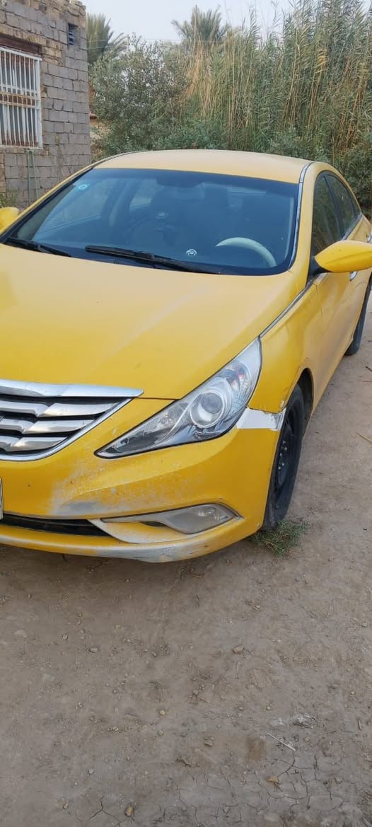 سوناتا وارد أمريكي بيه قطعه وحده بس
وبيه سونار جديد
كير ومحرك وتبريد وحداديه وکھربائیات كله كفاله
مصفره هيئه وغرامات
***********
