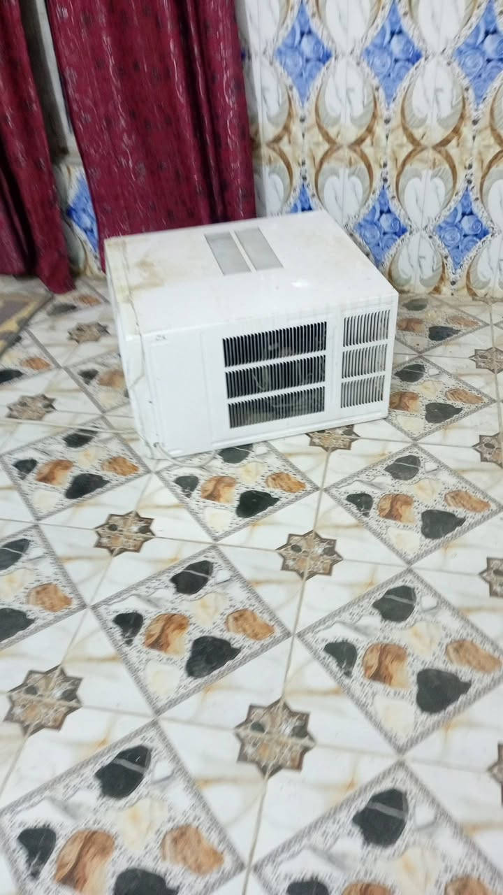 سلام عليكم مكيف اللبيع جديد ثلج شرط الفحص مكاني شطره رقمي *********** سعر ب 250
