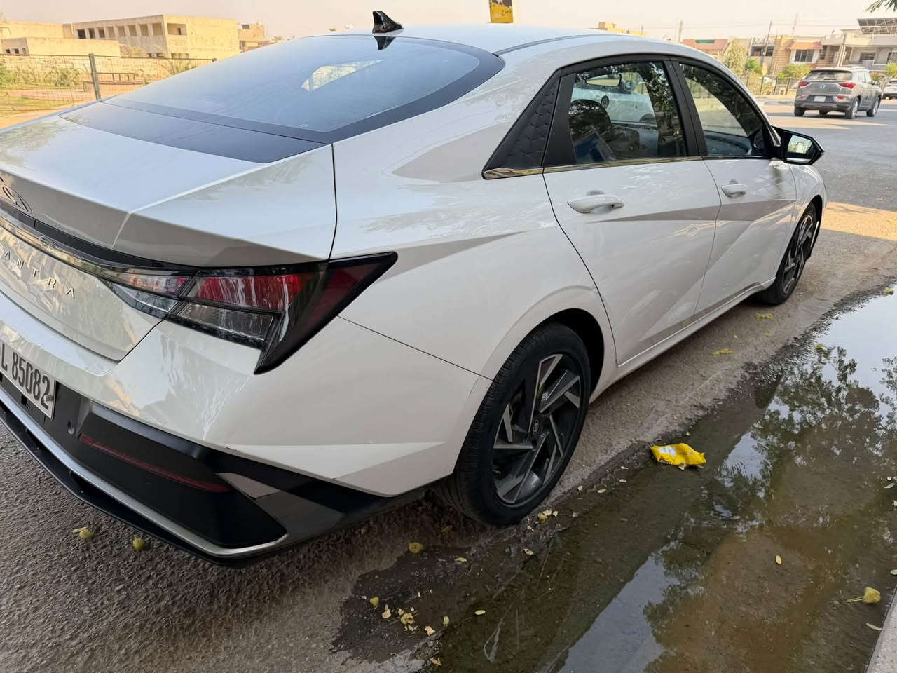 النترا 2024 تجميع الصين 

محرك 1500دبل نوزل 

رقم اربيل 

مواصفات السيارة

شاشة 

كامرة خلفية 

عداد الكتروني 

كشنات جلد

فتحت سقف

اشاير بلمري

مري شفط وترحيب 

حساسات امامية وخلفية 

السيارة مكفوله صبغ وتبديل 

ماشية48 

 سعر السيارة129قفل قفل
***********

مكان السيارة بغداد

نص مكتوب في الصور:
- *********** ***********