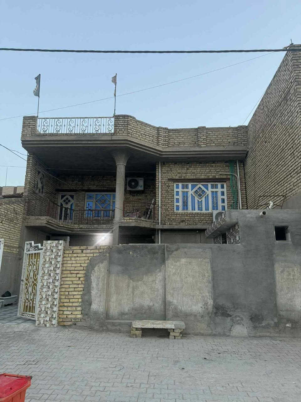 الدار للبيع المساحه 200 متر شارع مركز الشرطه حي الجهاد الستفسار ***********

