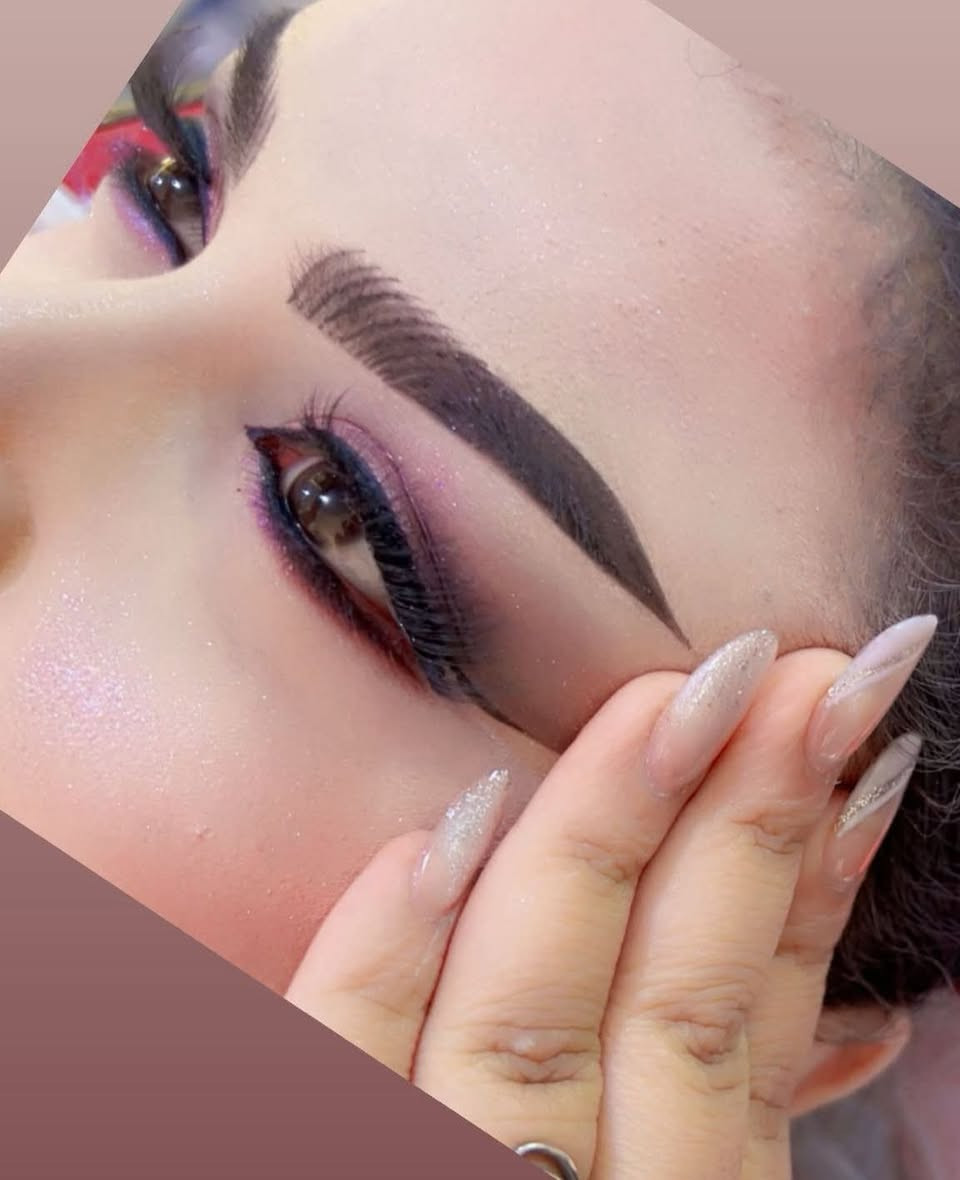 حله ابو غرق • صالون تجميل • تركيب رموش