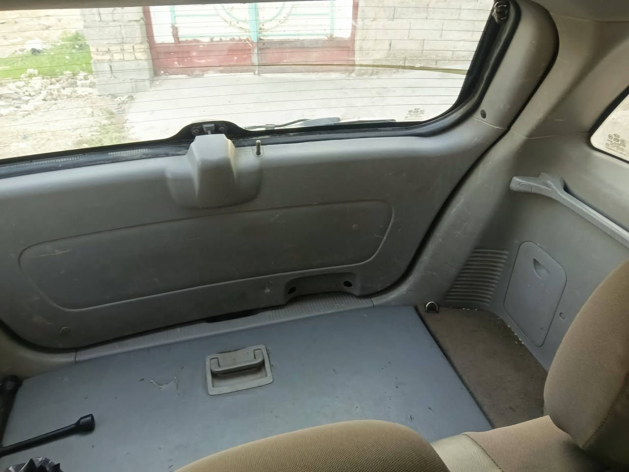 السلام عليكم سورينتو خليجي 2004بلاديه
 مثل ما موضح بالسونار
  كير ومكينه كفاله 3500
سنويه ل 2031
تخم تاير شاشه 
صدر نضيف 
تبريد ثلج ما شاء الله 
سياره جاهزه 
تريد تحويل تريد وكاله
 السعر 75 وبيها مجال قليل 
***********
